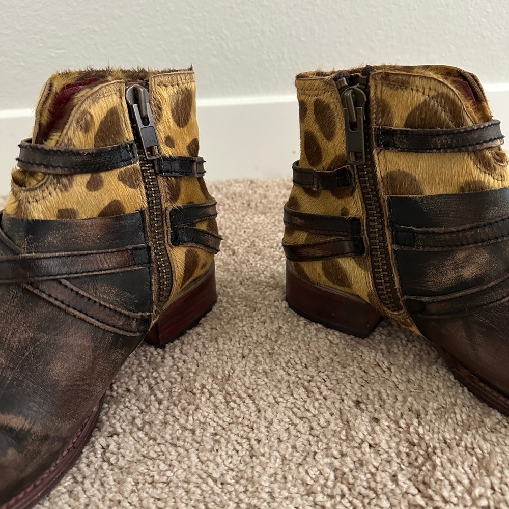 Freebird Belfast Ankle Boots Women 10 Brown Cheetah Calf Hair Distressed Leather - Picture 9 of 12